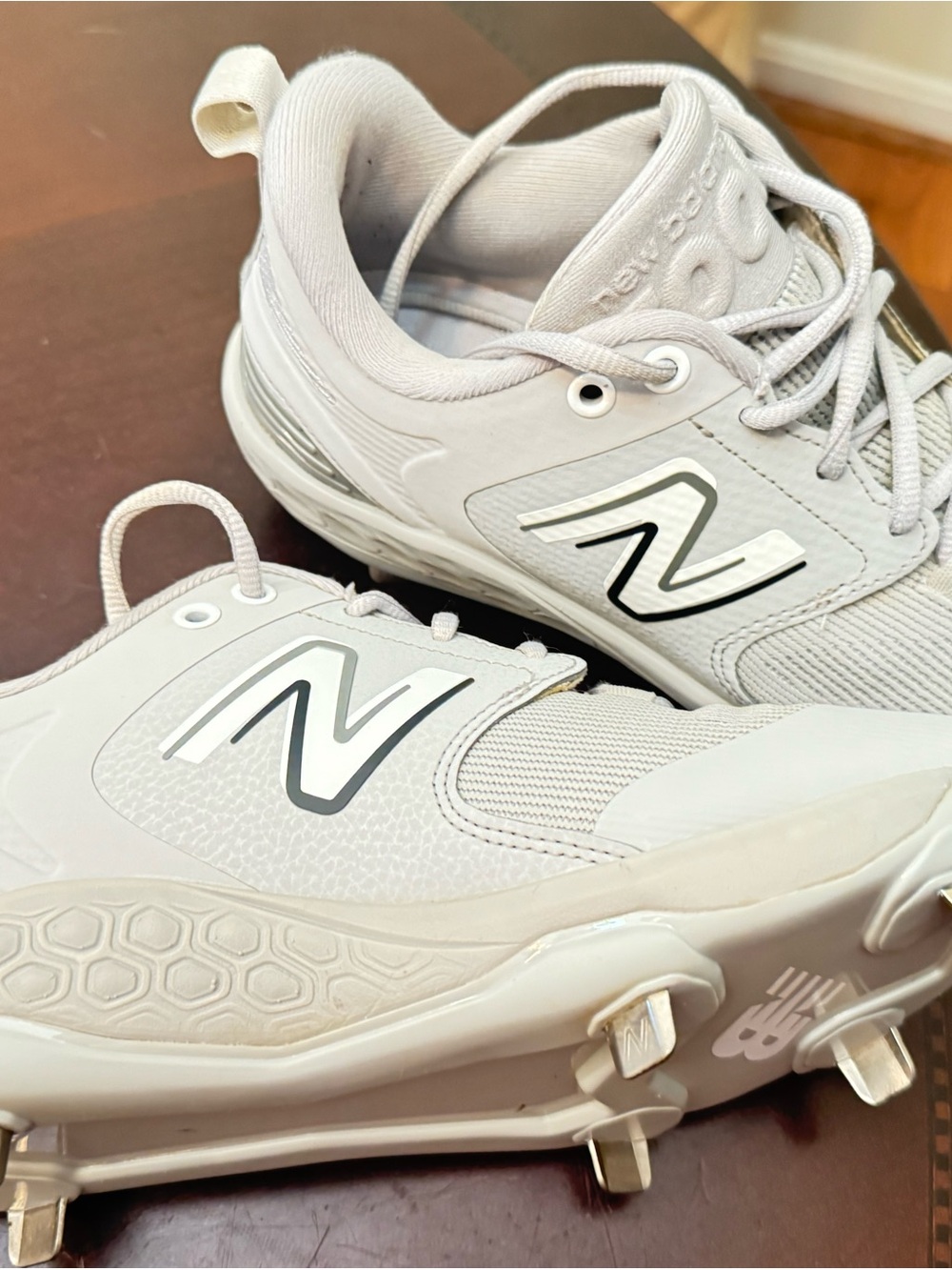 New Balance Kids' Light Gray Athletic Cleats - Streamlined Support - Picture 6 of 6